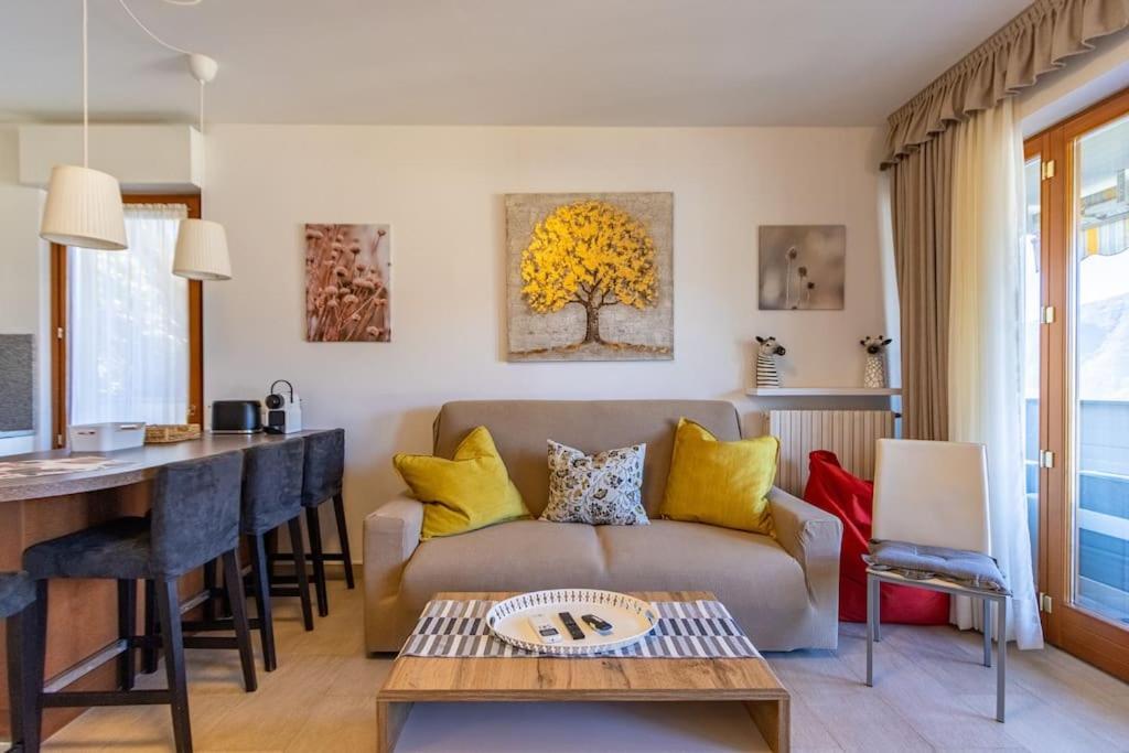 Wraparound Lake Views Bellavista Residence Campione dʼItalia Exterior foto